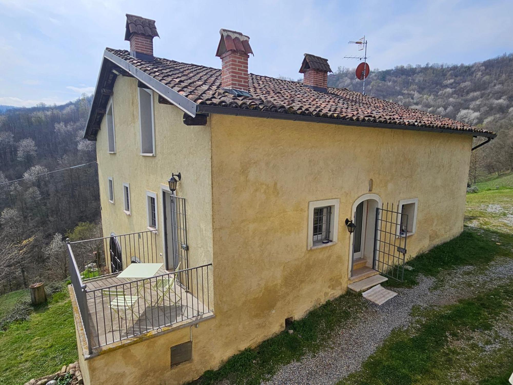 Casa Nel Verde Ca Dla Cola Mombasiglio ภายนอก รูปภาพ
